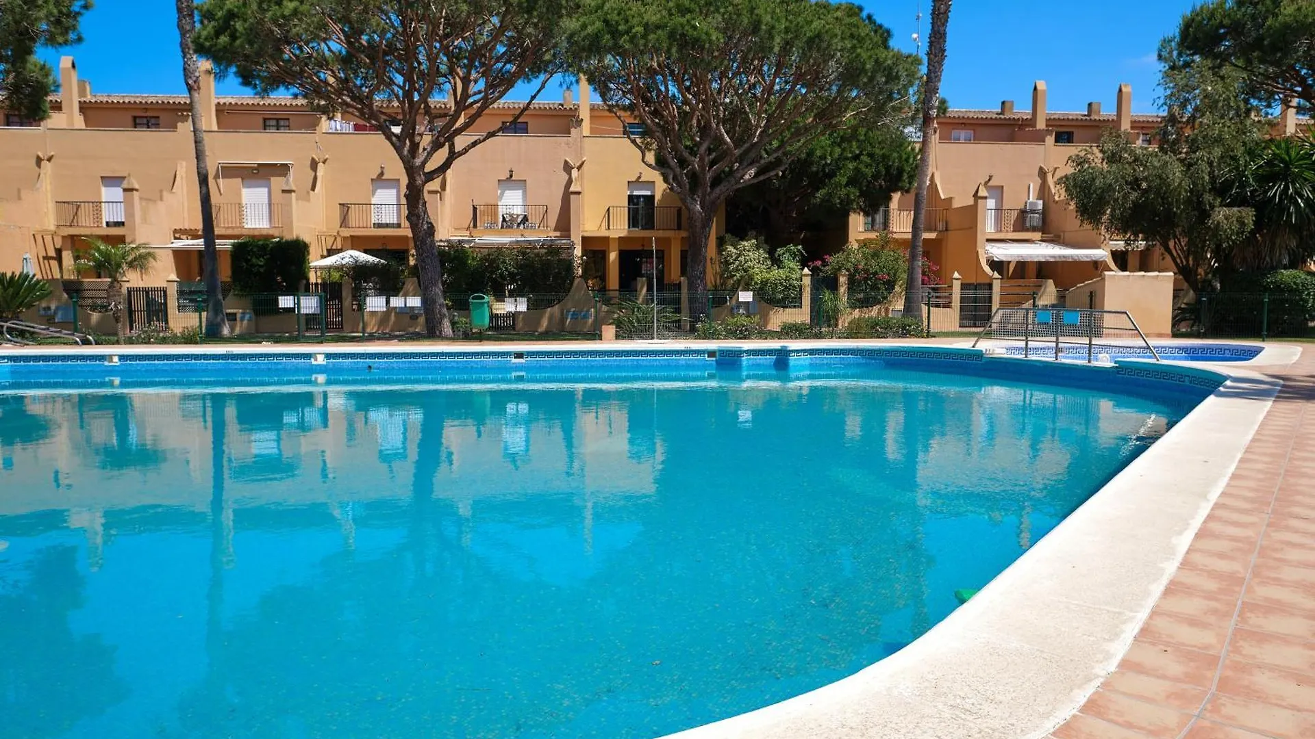 Villa Adosado con jardín y piscina en Chiclana Barrosa-Sancti Petri Novo Sancti Petri