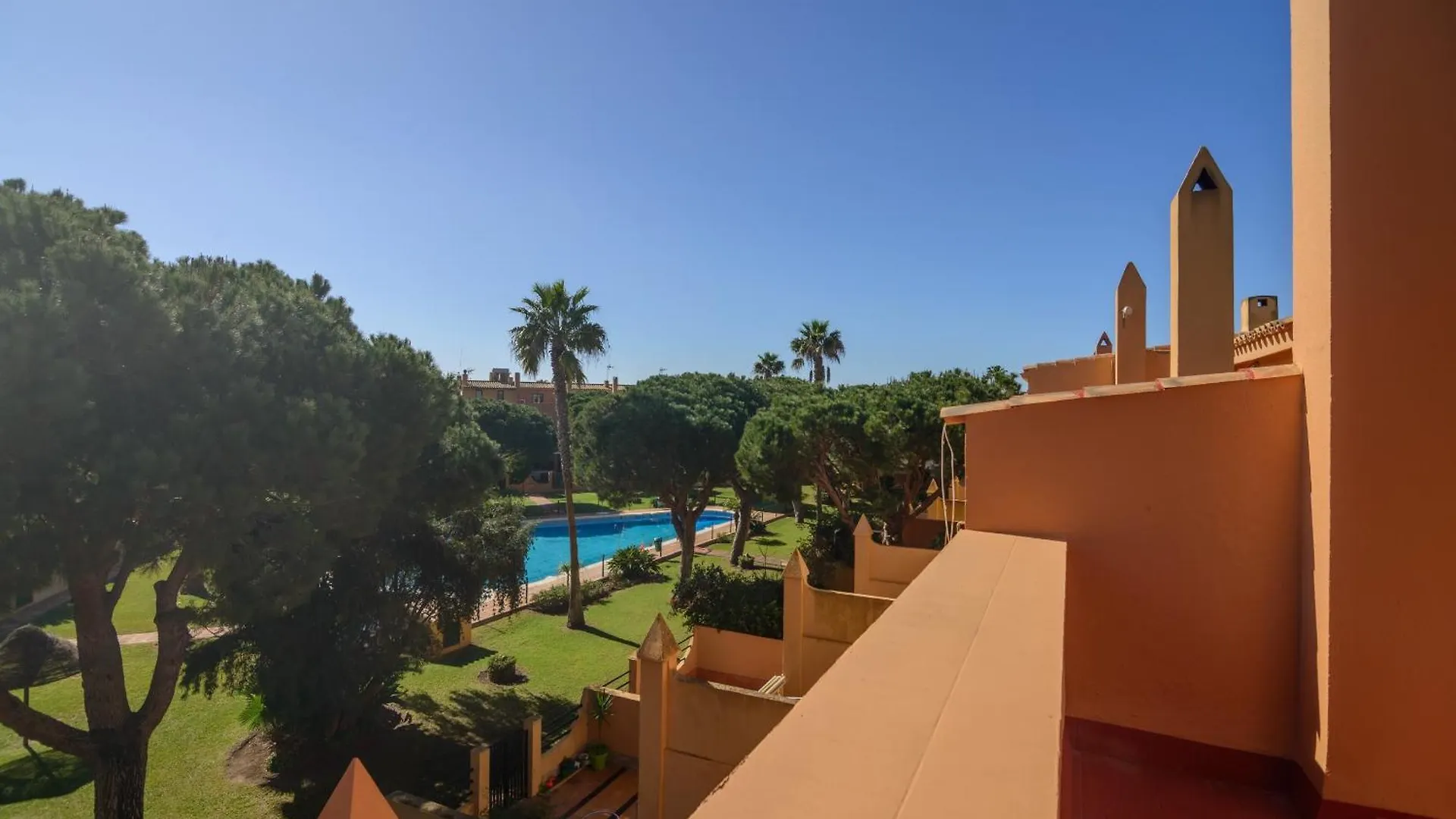Сasa de vacaciones Villa Adosado con jardín y piscina en Chiclana Barrosa-Sancti Petri Novo Sancti Petri